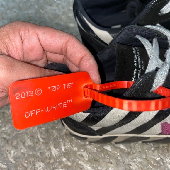 Off White low top Sneakers - Picture 2 of 5
